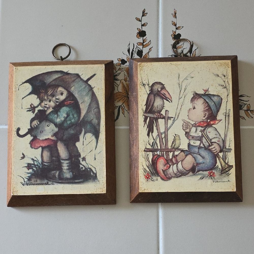 Hummel Vintage Wall Art Set - Brown and Blue Accents